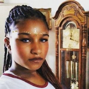 Meet your Posher, Dominque